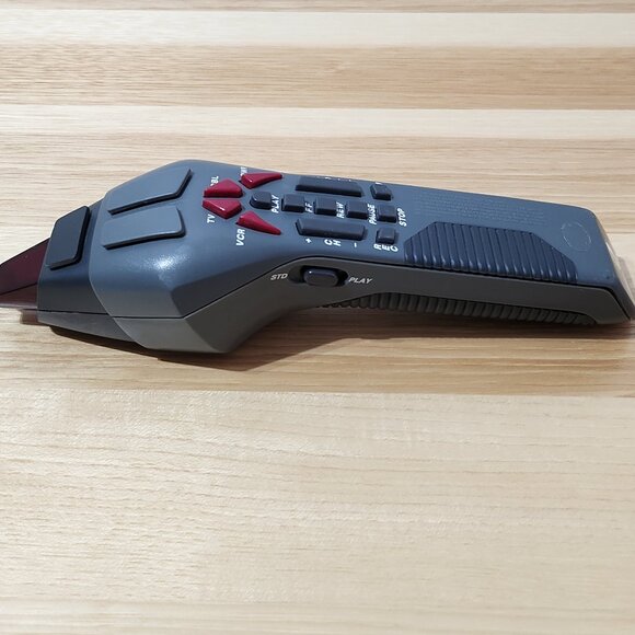 Star Trek the Next Generation Phaser Universal Remote Control 1995 - Picture 6 of 7